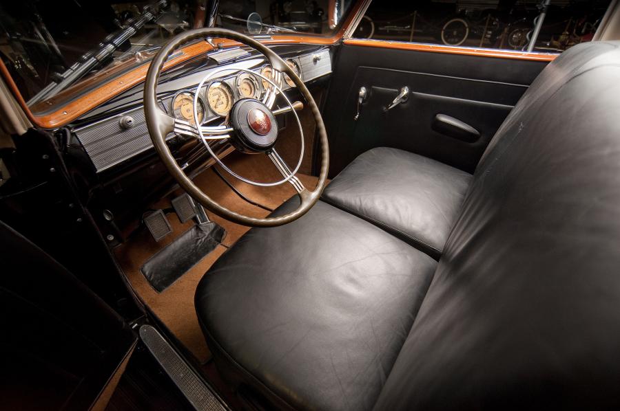  Packard Twelve All-Weather Cabriolet by Brunn 1939 года  (фото 20 из 22)